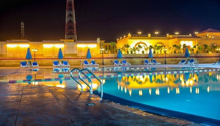 ORO Plaza Hotel Pool