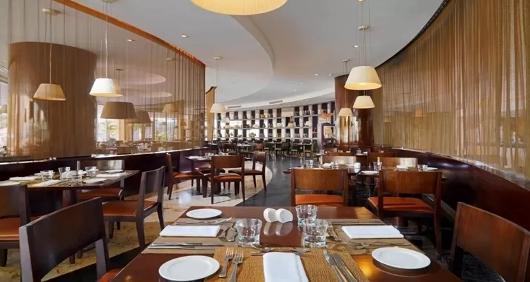 Le Meridien Pyramids Hotel Spa Restaurant